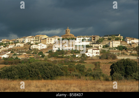 Village perché, Buesa, Aragon, Espagne, Europe Banque D'Images