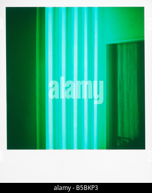 Rayures colorées de Polaroid créé par des tubes fluorescents de couleur Point Hotel Edinburgh Scotland Royaume-Uni Europe Banque D'Images