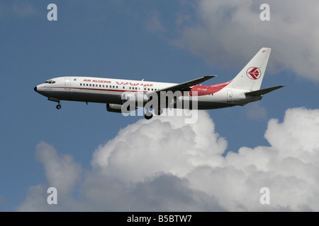 Boeing 737-800 d'Air Algérie en approche Banque D'Images