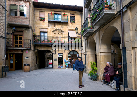 Laguardia, l'Espagne. L'un des plus villages médiévaux parfaitement conservés en Espagne situé dans le pays du vin de la Rioja Alavesa Banque D'Images