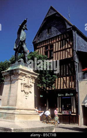 Statue de Rochambeau, St Martin, Place Vendôme, Loir et Cher, France Banque D'Images