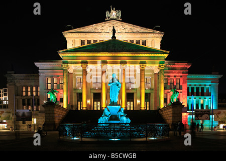 Théâtre Schauspielhaus à Gendarmenmarkt à Berlin pendant la fête des lumières 2008, Allemagne Banque D'Images