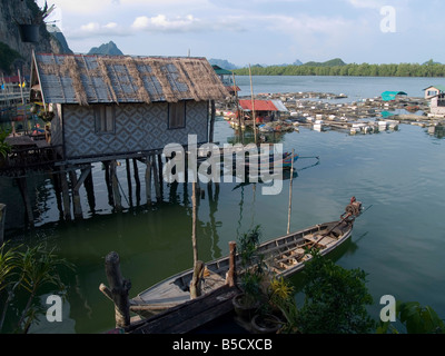 Ko Panyi village sur pilotis musulman dans la baie de Phang Nga en Thaïlande Banque D'Images