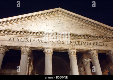 L'Italie à Rome façade Panthéon âgés Banque D'Images