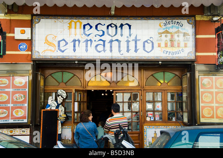 Bars à tapas et restaurants dans la région de El Arenal près de l'arène, Séville, Andalousie, Espagne, Europe Banque D'Images