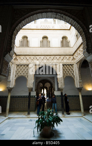 Patio de la Dolls (Patio de las Munecas), l'Alcazar, le quartier de Santa Cruz, à Séville, Andalousie, Espagne (Andalousie) Banque D'Images