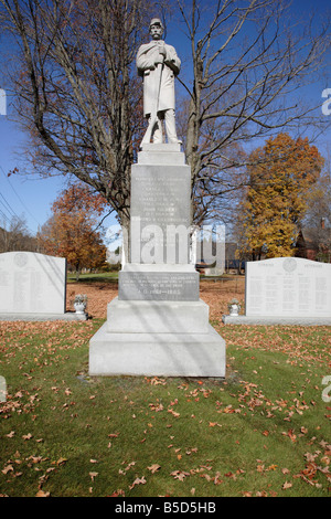 Memorial dans le village de Cornish pendant les mois d'automne situé dans le New Hampshire USA Cornish Banque D'Images