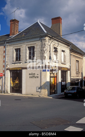 Coiffure Coiffure, coin de rue Soubeyran et Rue de Sion, Selles sur Cher, Loir et Cher, France Banque D'Images