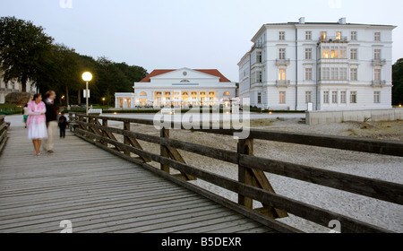 Le Kempinski Grand Hotel Heiligendamm en vu de la passerelle, Allemagne Banque D'Images