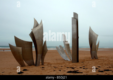 Les Braves sculpture sur Omaha Beach, Normandie, France Banque D'Images