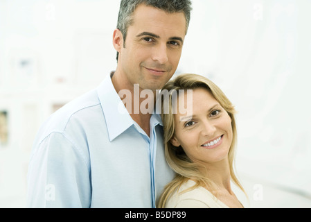 Couple smiling at camera, portrait, portrait Banque D'Images