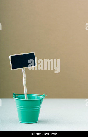 Dessert bucket with decorative sign Banque D'Images