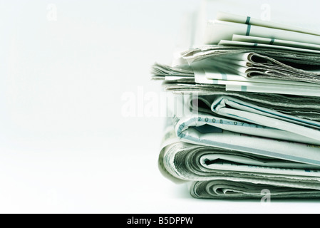 Pile de journaux, close-up Banque D'Images
