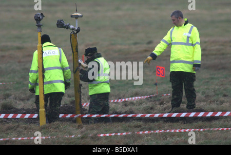 L'enquête commence dans l'avion de British Airways qui s'est écrasé à l'aéroport Heathrow de Londres transportant plus de 150 personnes le 17 janvier 2007 les 136 passagers et 16 membres d'équipage ont survécu après le Boeing 777 est venu à court de la piste sud près d'une rue animée, accidents d'Heathrow British Airways Banque D'Images