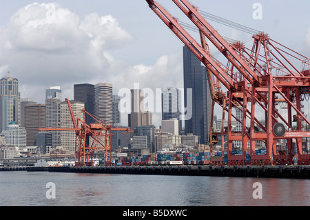 Front de mer et port, Elliott Bay, Seattle, Washington State, USA, Amérique du Nord Banque D'Images