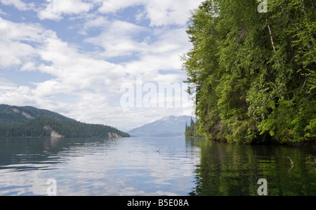 Le lac Clearwater Vue panoramique de voile du parc provincial Wells Gray British Columbia Canada Banque D'Images