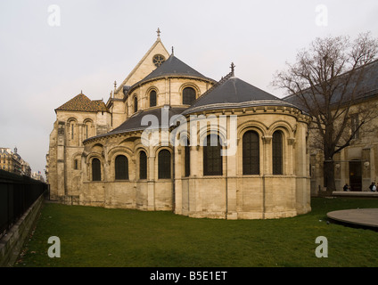 Paris France ,chevet de l'église St Martin des Champs à Paris le musée d'arts et métiers Banque D'Images