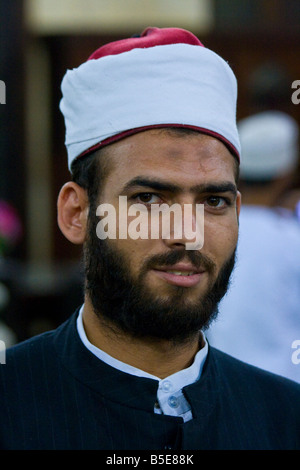 À l'érudit musulman et la mosquée Al Azhar au Caire islamique de l'Université islamique d'Égypte Banque D'Images