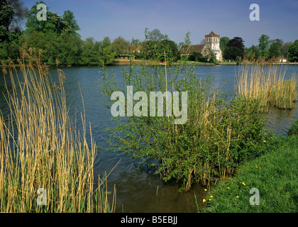 La Tamise bisham abbey comté Banque D'Images