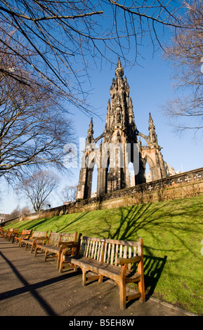 Le grès Scott Monument est un monument de style gothique auteur écossais Sir Walter Scott. Il se trouve dans les jardins de Princes Street à Edimbourg. Banque D'Images