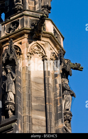 Le grès Scott Monument est un monument de style gothique auteur écossais Sir Walter Scott. Il se trouve dans les jardins de Princes Street à Edimbourg. Banque D'Images