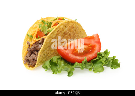 Tomate et laitue Taco dentelle sur fond blanc Banque D'Images