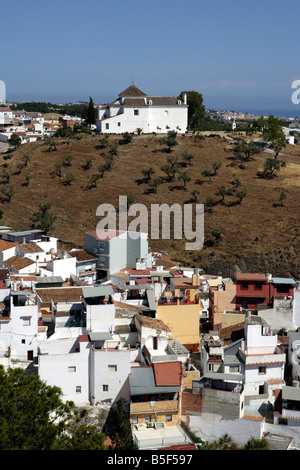 Ermita de la Virgen de los Remedios au-dessus du Barrio de San Sebastian district de Velez-Malaga, Andalousie, Espagne Banque D'Images