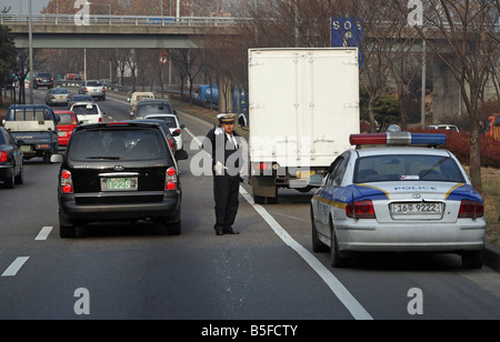 Maîtrise de la route sur une autoroute à Séoul, Corée du Sud Banque D'Images