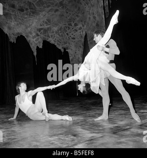 Une séance a eu lieu pour les nouveaux Roland Petit ballet 'Pelleas et Melisande' pour Margot Fonteyn et Rudolf Noureev au Royal Opera House Banque D'Images