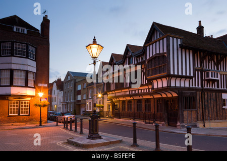 Tudor House Museum de St Michaels Square Southampton Hampshire Angleterre Banque D'Images