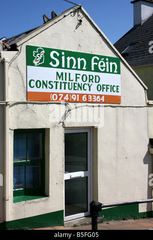 Le Sinn Fein bureaux en ville de Milford, dans le comté de Donegal, Irlande Banque D'Images