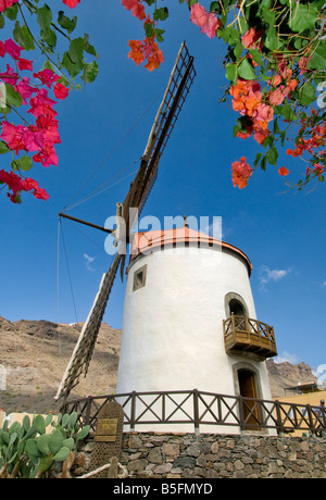 Molino typique moulin près du village de Pueblo Mogan, à l'intérieur des terres à partir de Puerto de Mogan, Grande Canarie, Îles Canaries, Espagne Banque D'Images