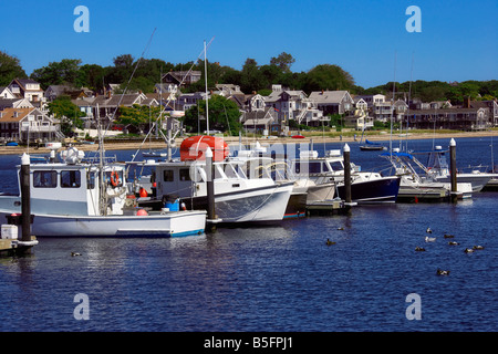 Bateaux de pêche dans le port, Provincetown, Cape Cod, Massachusetts, États-Unis Banque D'Images