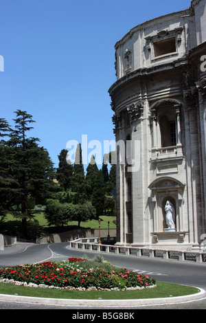 Mur de la Basilique St Pierre, Piazza Santa Marta, Cité du Vatican Banque D'Images