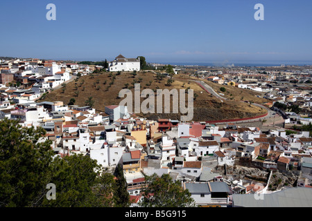 Ermita de la Virgen de los Remedios au-dessus du Barrio de San Sebastian district de Velez-Malaga, Andalousie, Espagne Banque D'Images