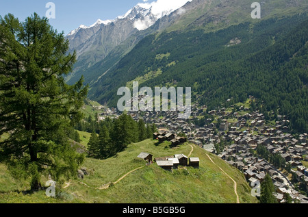 Zermatt, Suisse, à la recherche vers le bas dans la vallée de la Vispa du côté nord-ouest Banque D'Images