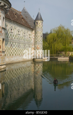 Douves du Chateau de St Germain de Livet Banque D'Images