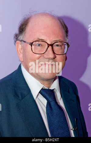 Richard Holmes auteur au Festival de Cheltenham GLOUCESTERSHIRE Angleterre littéraire Richard Holmes est un biographe Banque D'Images