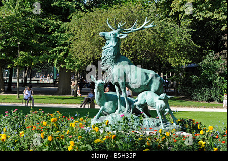 Sculpture dans le jardin du Luxembourg Paris France, harde de cerfs Arthur Jacques Le Duc Banque D'Images