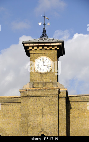 Clock Tower King's Cross Station Euston Road Camden London England UK Banque D'Images