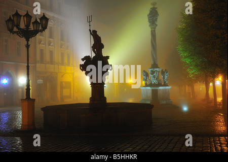 Swidnica, dolnoslaskie, abaisser, Silésie, nuit d'automne, la Pologne, l'Europe Banque D'Images