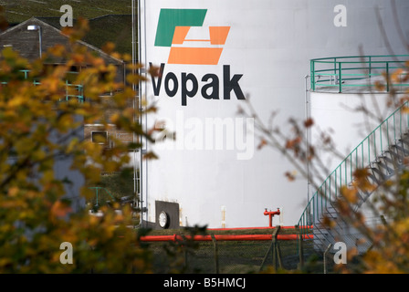 Vopak, réservoirs de stockage de produits pétroliers (qui n'est plus en usage), Ipswich, Suffolk, UK. Banque D'Images