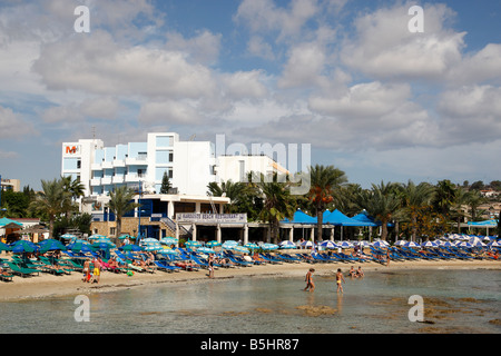 Afficher le long de la plage principale d'ayia napa Chypre Méditerranée Banque D'Images