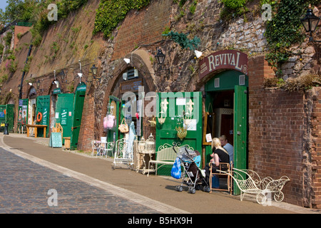 Boutiques et Cafés Quayside Devon UK Banque D'Images