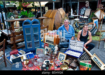 Plateia Avissynias marché aux puces de Monastiraki est un marché aux puces de la vieille ville d'Athènes, Grèce Banque D'Images