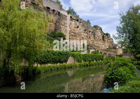 Dans la rivière Alzette Luxembourg Grund 2006 Banque D'Images