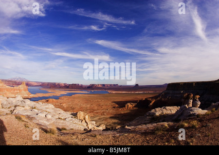 Vue depuis Alstrom Point sur le Lac Powell Banque D'Images