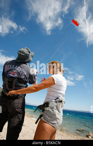 Cours de kitesurf sur la côte Croate Banque D'Images