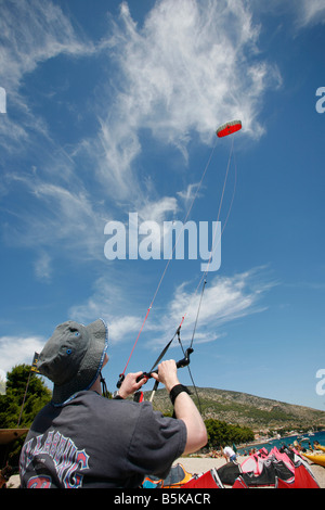 Cours de kitesurf sur la côte Croate Banque D'Images