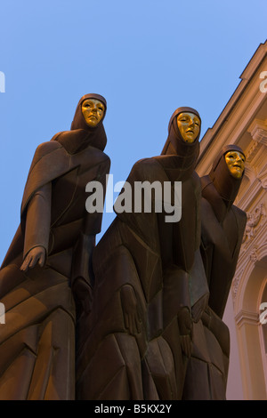 États baltes, la Lituanie, Vilnius, Théâtre National de Théâtre, de sculpture de la fête des trois musiciens Banque D'Images